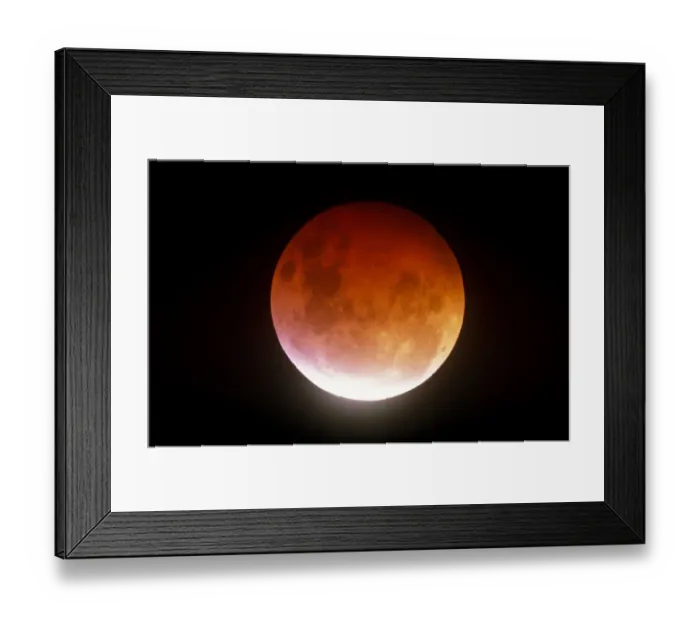 Framed Print : Total eclipse of the Moon 9 January 2001. Worcestershire, UK Framed Print : Total eclipse of the Moon 9 January 2001. Worcestershire, UK