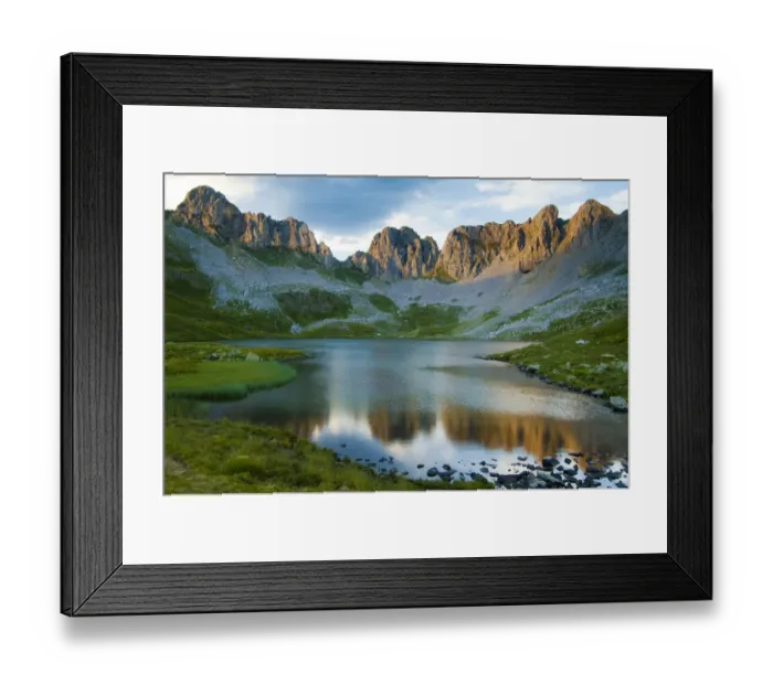 Framed Print : Ibon del Acherito, (Acherito Lake), surrounded by mountain peaks. Anso Valley, Pyrenees Framed Print : Ibon del Acherito, (Acherito Lake), surrounded by mountain peaks. Anso Valley, Pyrenees