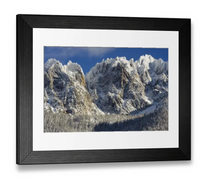Framed Print : Kangaroo Ridge in the North Cascades, in winter, Okanogan National Forest, Washington Framed Print : Kangaroo Ridge in the North Cascades, in winter, Okanogan National Forest, Washington