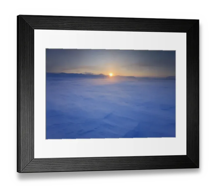 Framed Print : Sun low on the horizon with wind blowing snow, Agardh-bukta, Spitsbergen, Svalbard Framed Print : Sun low on the horizon with wind blowing snow, Agardh-bukta, Spitsbergen, Svalbard