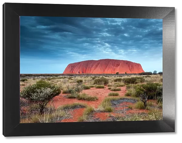 Uluru  /  Ayers rock, Uluru Kata Tjuta National Park, Northern Territory, Australia