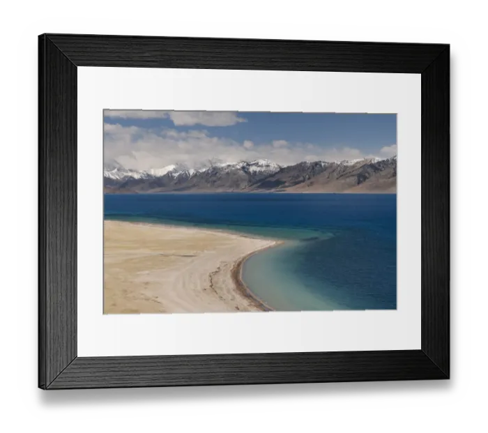Framed Print : Shoreline of Tsomoriri lake, Ladakh, India, June 2010 Framed Print : Shoreline of Tsomoriri lake, Ladakh, India, June 2010