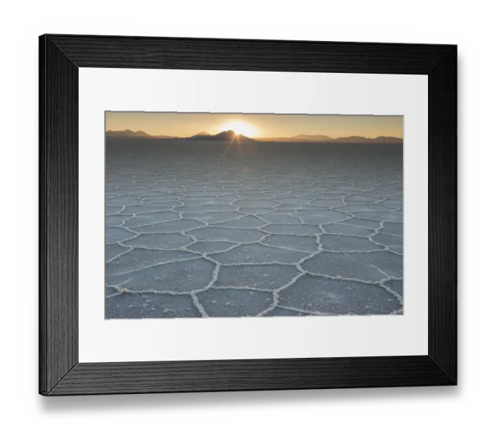 Framed Print : Salar de Uyuni salt flat at sunset, Altiplano, Bolivia Framed Print : Salar de Uyuni salt flat at sunset, Altiplano, Bolivia
