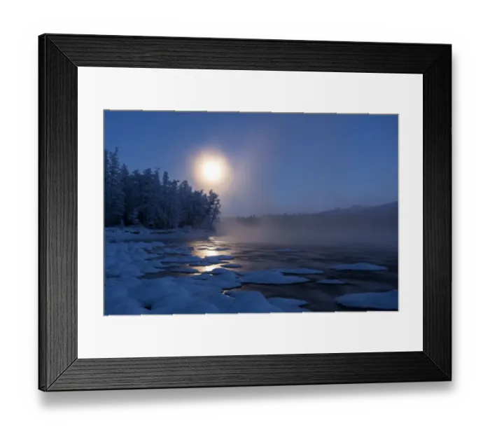 Framed Print : Moonrise at twilight, Putoransky State Nature Reserve, Putorana Plateau, Siberia, Russia Framed Print : Moonrise at twilight, Putoransky State Nature Reserve, Putorana Plateau, Siberia, Russia