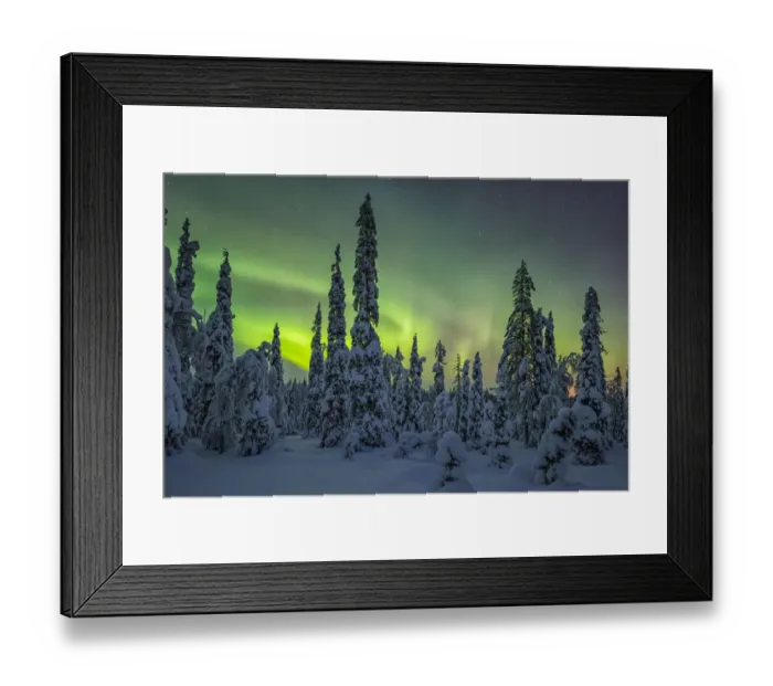 Framed Print : Riisitunturi in winter with Aurora Borealis, Kuusamo, Lapland, Finland. January 2016 Framed Print : Riisitunturi in winter with Aurora Borealis, Kuusamo, Lapland, Finland. January 2016