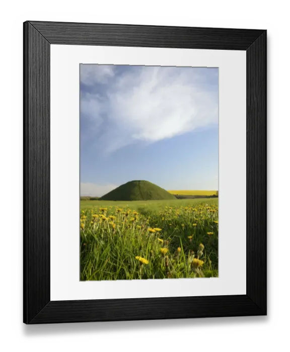 Framed Print : Silbury hill, a Neolithic artificial chalk mound, one of the worlds largest Framed Print : Silbury hill, a Neolithic artificial chalk mound, one of the worlds largest