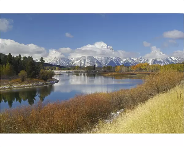 Oxbow bend in Snake River, Grand Teton NP, Wyoming, USA, October 2009