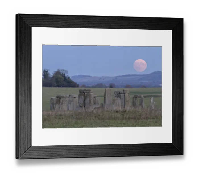 Framed Print : Supermoon rising over Stonehenge Wiltshire, the biggest Supermoon in 68 years Framed Print : Supermoon rising over Stonehenge Wiltshire, the biggest Supermoon in 68 years