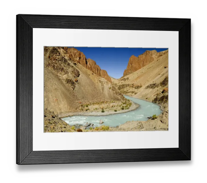 Framed Print : Tsarap River with pale blue water from glacial melt, and surrounding valley Framed Print : Tsarap River with pale blue water from glacial melt, and surrounding valley