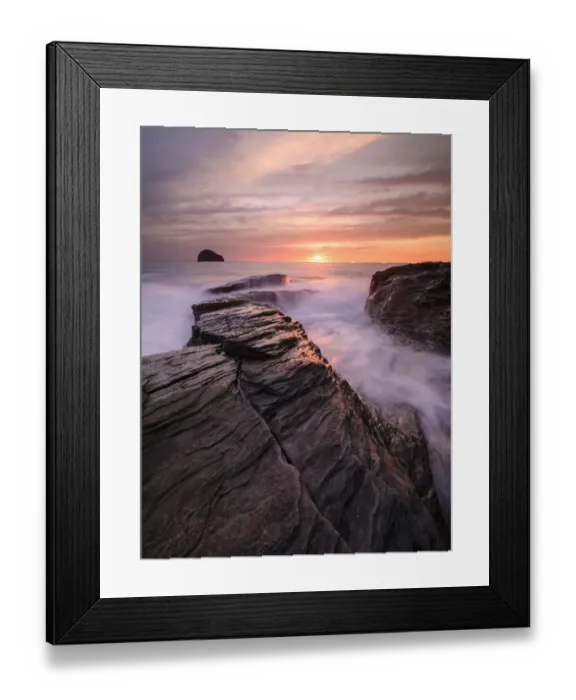 Framed Print : RF - High tide amongst rocks on Trebarwith Strand, at sunset. North Cornwall, England, UK Framed Print : RF - High tide amongst rocks on Trebarwith Strand, at sunset. North Cornwall, England, UK
