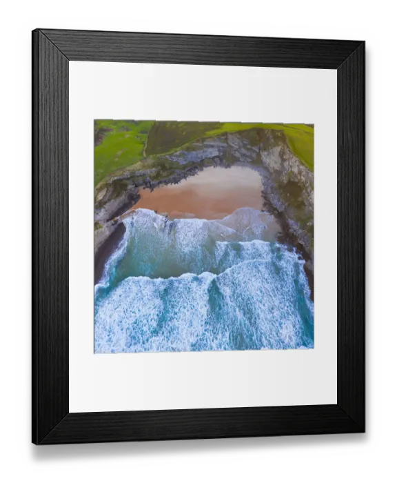 Framed Print : Aerial view of sea aand Antuerta beach, Trasmiera Coast Framed Print : Aerial view of sea aand Antuerta beach, Trasmiera Coast
