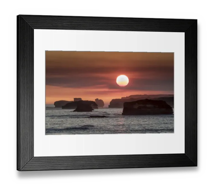 Framed Print : Sunset over The Bay of Martyrs. Bay of Islands Coastal Park Framed Print : Sunset over The Bay of Martyrs. Bay of Islands Coastal Park
