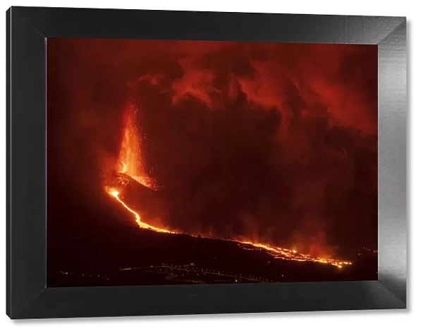 Volcanic eruption and lava flow, Cumbre Vieja Volcano, La Palma, Canary Islands