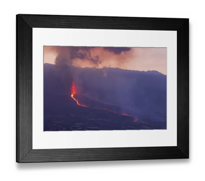 Framed Print : Volcanic eruption and lava flow, Cumbre Vieja Volcano. La Palma. Canary Islands Framed Print : Volcanic eruption and lava flow, Cumbre Vieja Volcano. La Palma. Canary Islands