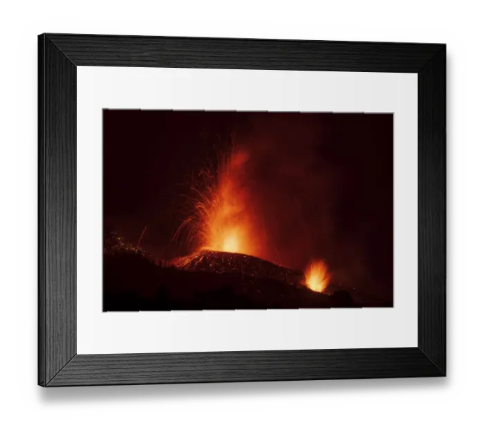 Framed Print : Volcanic eruption, Cumbre Vieja Volcano, La Palma, Canary Islands. September 2021 Framed Print : Volcanic eruption, Cumbre Vieja Volcano, La Palma, Canary Islands. September 2021