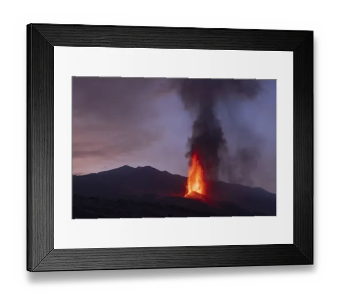 Framed Print : Volcanic eruption, Cumbre Vieja Volcano, La Palma, Canary Islands. September 2021 Framed Print : Volcanic eruption, Cumbre Vieja Volcano, La Palma, Canary Islands. September 2021