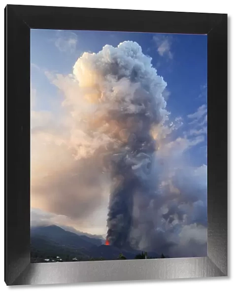 Strombolian eruption of Cumbre Vieja volcano, La Palma, Canary Islands, September 2021