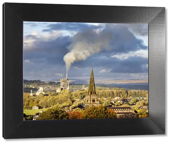 Emissions from cement works billowing out over village, Clitheroe, Lancashire, UK. November, 2021
