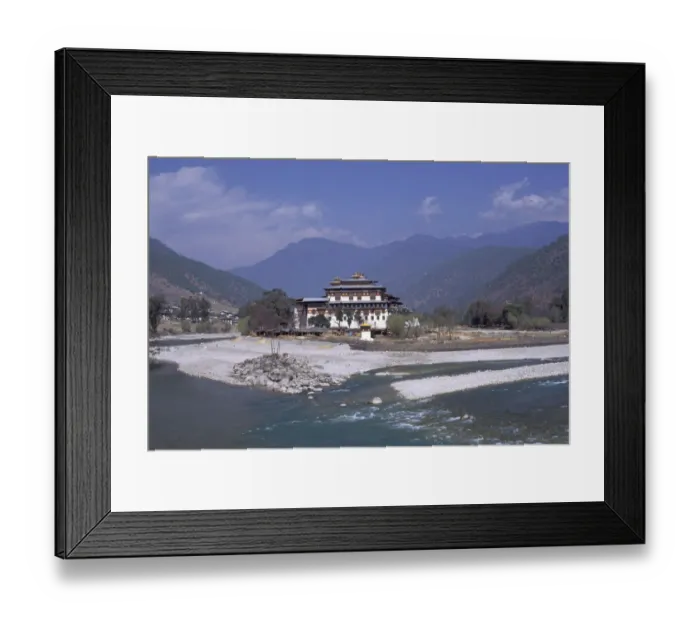 Framed Print : Punthang dechen phodrangor, Punakha Dzong, central Bhutan Framed Print : Punthang dechen phodrangor, Punakha Dzong, central Bhutan