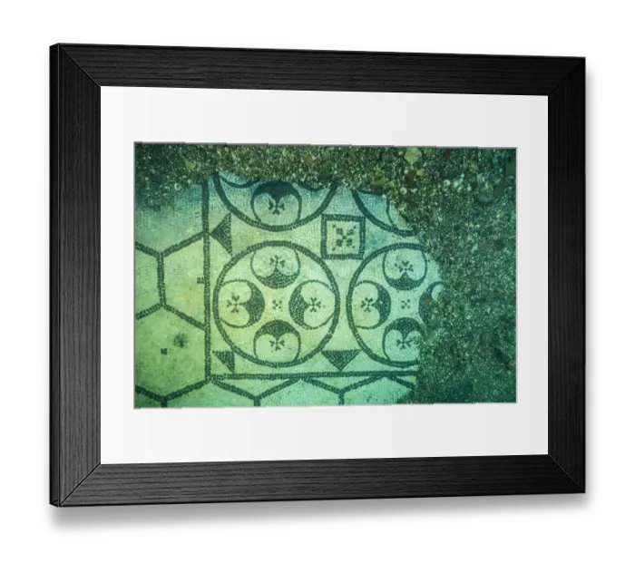 Framed Print : Ancient Roman tessellatum mosaic in black and white decorated with pattern of hexagons, perfectly preserved, in Villa a Protiro. Marine Protected Area of Baia, Naples, Italy. Tyrrhenian sea