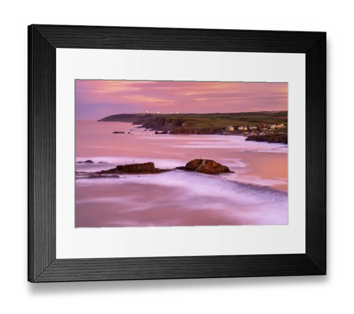 Framed Print : Bude breakwater and coastal view looking North at high tide and sunrise. Cornwall, UK. January