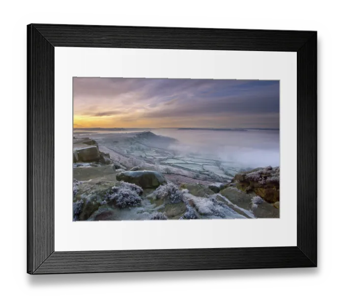 Framed Print : Curbar Edge at dawn, Peak District National Park, Derbyshire, England, UK, December