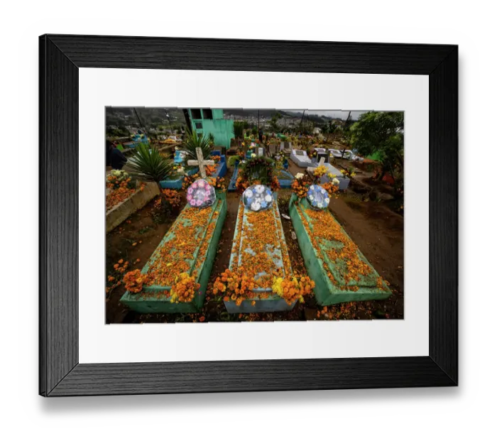 Framed Print : Day of the Dead, every 1st of November families reunite in the cemetery to remember dead relatives Framed Print : Day of the Dead, every 1st of November families reunite in the cemetery to remember dead relatives