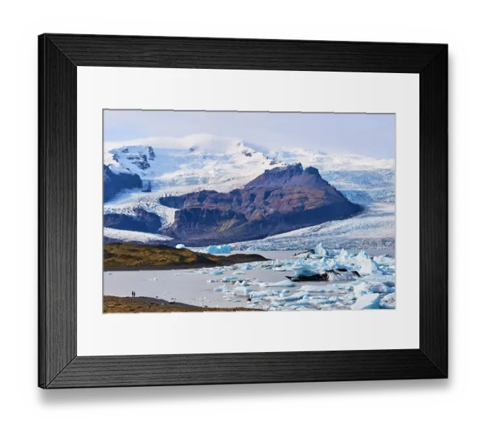 Framed Print : View looking across icebergs on glacial lagoon with glacier in background, Fjallsarlon ice lagoon, Vatnajokull National Park, Iceland. September, 2023 Framed Print : View looking across icebergs on glacial lagoon with glacier in background, Fjallsarlon ice lagoon, Vatnajokull National Park, Iceland. September, 2023