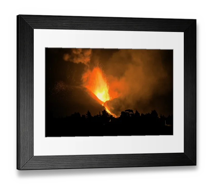 Framed Print : Volcanic eruption in the Cumbre Vieja ridge, La Palma, Canary Islands. September, 2021 Framed Print : Volcanic eruption in the Cumbre Vieja ridge, La Palma, Canary Islands. September, 2021
