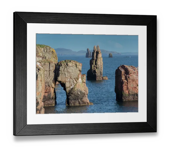 Framed Print : Harry's Pund, Sand Wick Bay, Northmavine. Shetland Islands, Scotland, UK. June, 2017 Framed Print : Harry's Pund, Sand Wick Bay, Northmavine. Shetland Islands, Scotland, UK. June, 2017