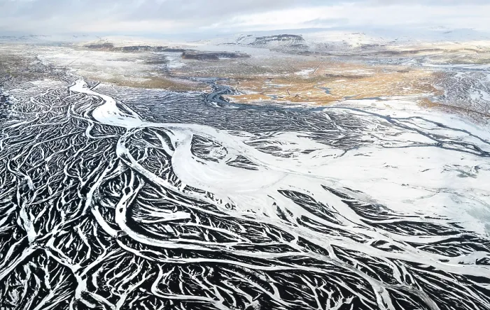 Framed Print : Aerial shot of Hverfisfljot glacier river branching out on the Skeidararsandur flood plains Framed Print : Aerial shot of Hverfisfljot glacier river branching out on the Skeidararsandur flood plains