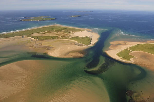 Aerial view of the Dooey Peninsula and Ballyness Bay north of Gortahork, County Donegal