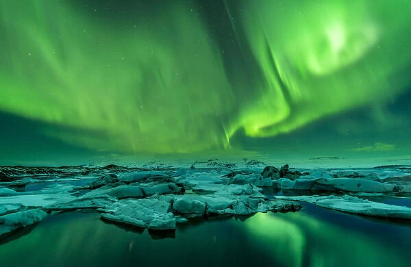 Aurora borealis, Jokulsarlon glacier lake, Iceland
