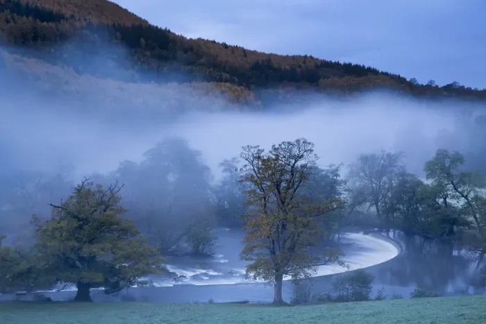 Framed Print : Autumn mist in Dee Valley (Dyffryn Dyfrdwy) near Llangollen, Denbighshire, Wales, UK Framed Print : Autumn mist in Dee Valley (Dyffryn Dyfrdwy) near Llangollen, Denbighshire, Wales, UK