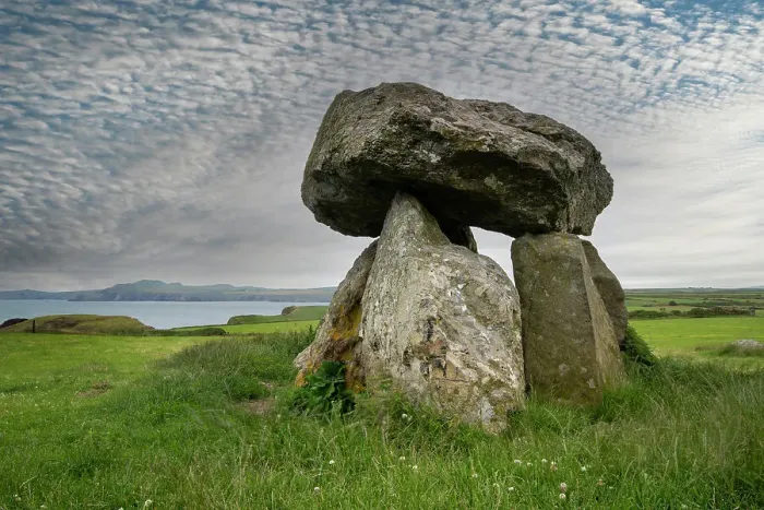 Framed Print : Carreg Samson, a 5000-year-old Neolithic dolmen / tomb located half a mile west of Abercastle near the Pembrokeshire Coast Path, Wales, UK. July, 2022 Framed Print : Carreg Samson, a 5000-year-old Neolithic dolmen / tomb located half a mile west of Abercastle near the Pembrokeshire Coast Path, Wales, UK. July, 2022