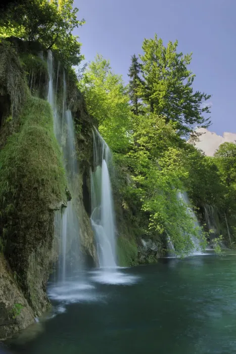 Framed Print : A cascade of waterfalls in woodlands falling into a pool. Plitvice National Park, Croatia, May 2010