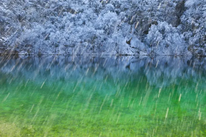 Framed Print : Colourful water with reflections in snow, Plitvice Lakes National Park, Lika, Croatia Framed Print : Colourful water with reflections in snow, Plitvice Lakes National Park, Lika, Croatia