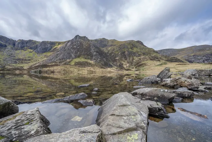 Framed Print : Cwm Idwal corrie, Glyderau Range, Eryri / Snowdonia National Park, Wales, UK. April, 2024 Framed Print : Cwm Idwal corrie, Glyderau Range, Eryri / Snowdonia National Park, Wales, UK. April, 2024