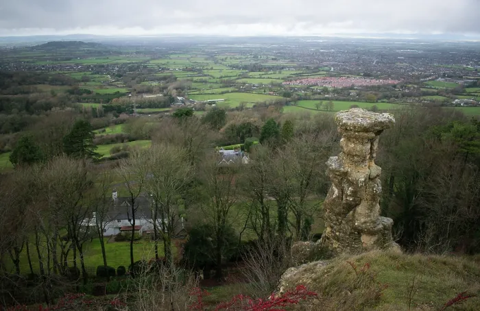 Framed Print : The Devils Chimney, a limestone rock formation overlooking Cheltenham, Leckhampton Hill, Gloucestershire, England, UK, December, 2023 Framed Print : The Devils Chimney, a limestone rock formation overlooking Cheltenham, Leckhampton Hill, Gloucestershire, England, UK, December, 2023