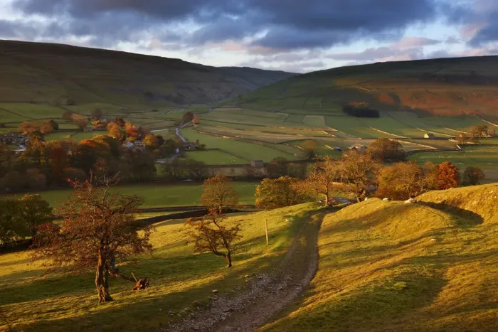 Framed Print : First light on the autumn colours at Arncliffe in Littondale, Yorkshire Dales National Park