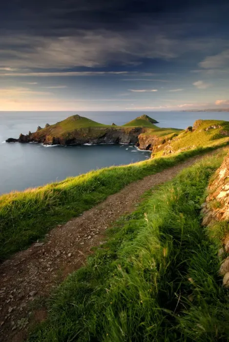 Framed Print : Footpath along The Rumps, Pentire Point, near Polzeath, Cornwall, UK Framed Print : Footpath along The Rumps, Pentire Point, near Polzeath, Cornwall, UK