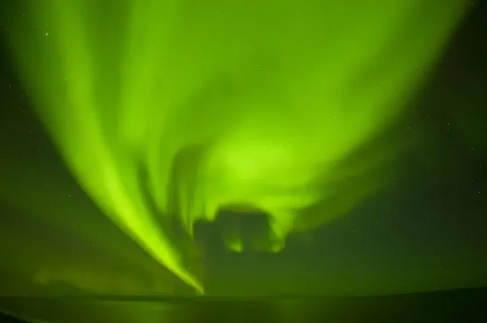 Framed Print : Green Aurora borealis over the Beaufort Sea, seen from the 1002 area of the Arctic Framed Print : Green Aurora borealis over the Beaufort Sea, seen from the 1002 area of the Arctic