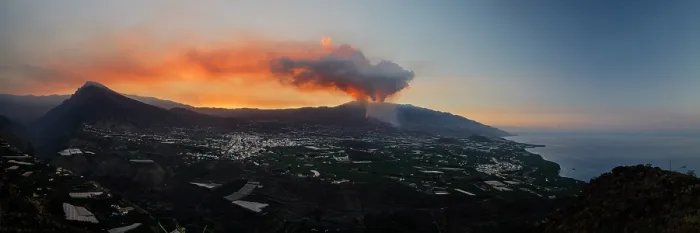 Framed Print : Huge plume of smoke from eruption of Cumbre Vieja volcano at dusk, La Palma, Canary Islands. September, 2021 Framed Print : Huge plume of smoke from eruption of Cumbre Vieja volcano at dusk, La Palma, Canary Islands. September, 2021