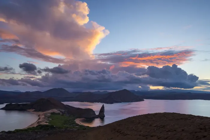 Framed Print : Landscape of Bartolome Island at sunset, Galapagos Framed Print : Landscape of Bartolome Island at sunset, Galapagos