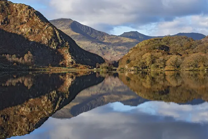 Framed Print : Llyn Dinas, view west to Moel Hebog and Moel Lefn. Nant Gwynant valley, Beddgelert Framed Print : Llyn Dinas, view west to Moel Hebog and Moel Lefn. Nant Gwynant valley, Beddgelert