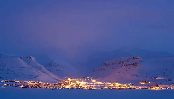 Framed Print : Longyearbyen at dusk, Spitsbergen, Svalbard, March 2009 Framed Print : Longyearbyen at dusk, Spitsbergen, Svalbard, March 2009