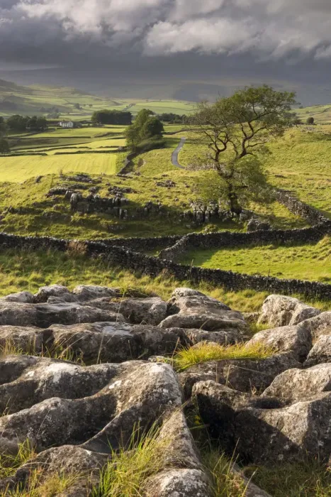 Framed Print : Malham Moor, with stormy skies over Winskill and Ribblesdale with Pen-y-Ghent shrouded in cloud Framed Print : Malham Moor, with stormy skies over Winskill and Ribblesdale with Pen-y-Ghent shrouded in cloud