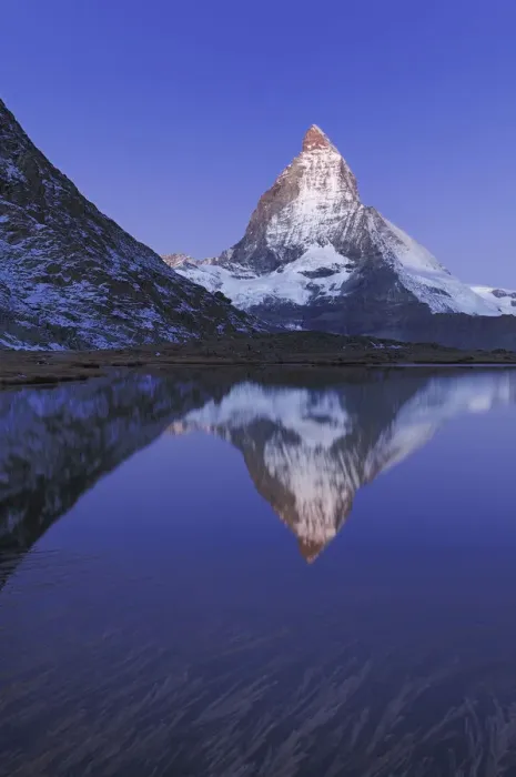 Framed Print : Matterhorn at sunrise in autumn with reflection in the Riffelsee. Zermatt, Valais Framed Print : Matterhorn at sunrise in autumn with reflection in the Riffelsee. Zermatt, Valais