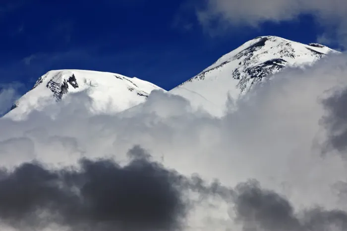 Framed Print : Mount Elbrus, the highest mountain in Europe (5, 642m) surrounded by clouds, seen