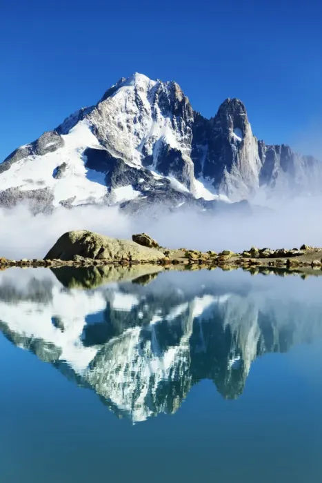 Framed Print : Mountain landscape, Lac Blanc with Aiguille Vert (4, 122m) and Les Drus (right) Haute Savoie Framed Print : Mountain landscape, Lac Blanc with Aiguille Vert (4, 122m) and Les Drus (right) Haute Savoie
